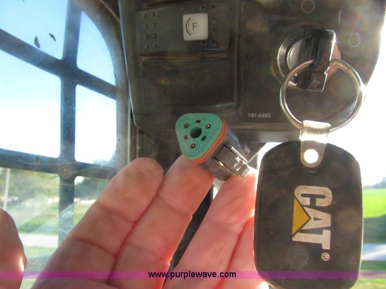 image for item E4597 2003 Caterpillar 287 Turbo track skid steer