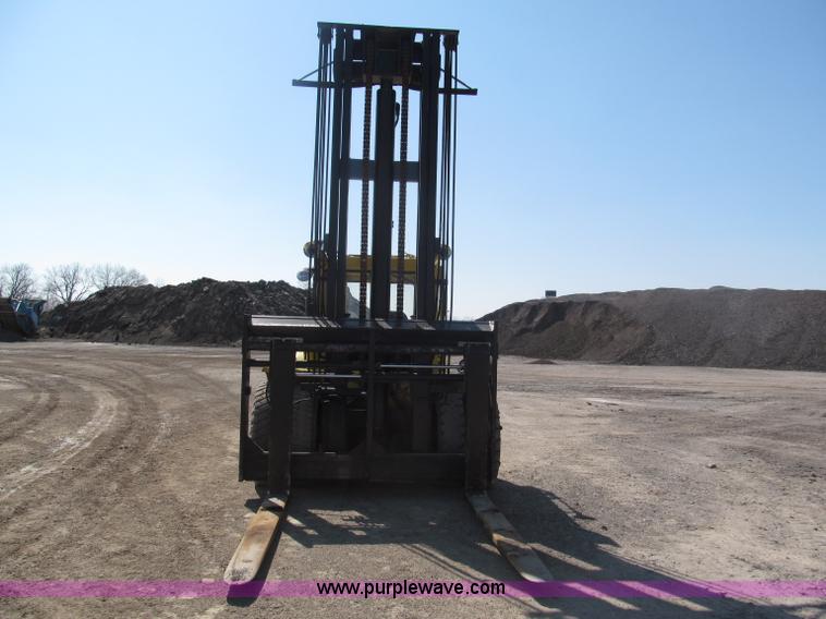 image for item E5964 Hyster H300B forklift