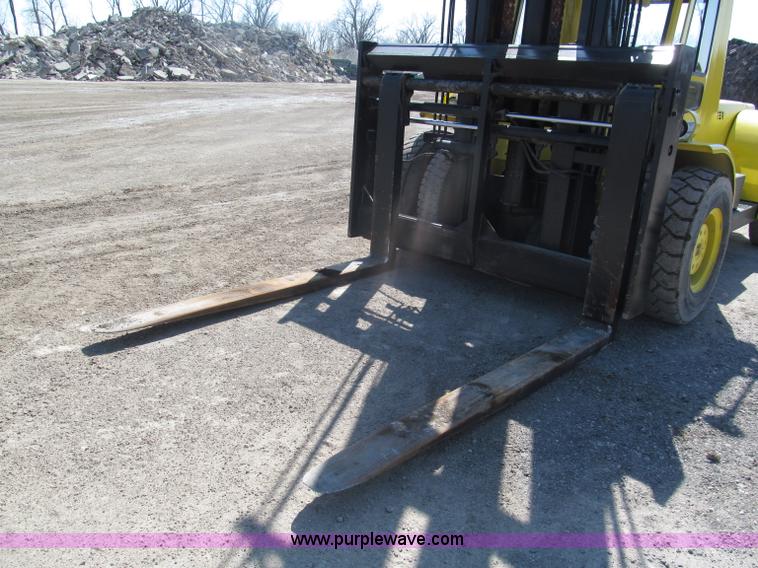 image for item E5964 Hyster H300B forklift