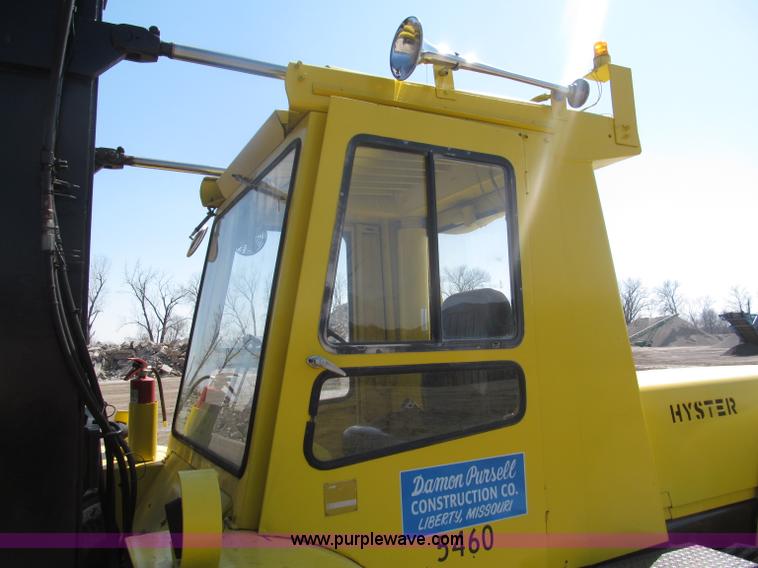 image for item E5964 Hyster H300B forklift