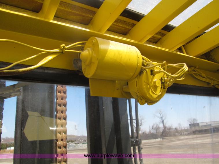 image for item E5964 Hyster H300B forklift