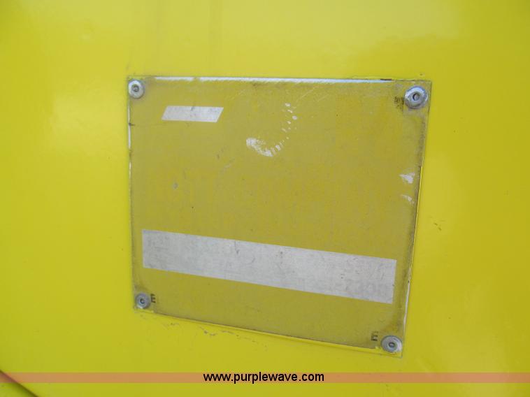 image for item E5964 Hyster H300B forklift