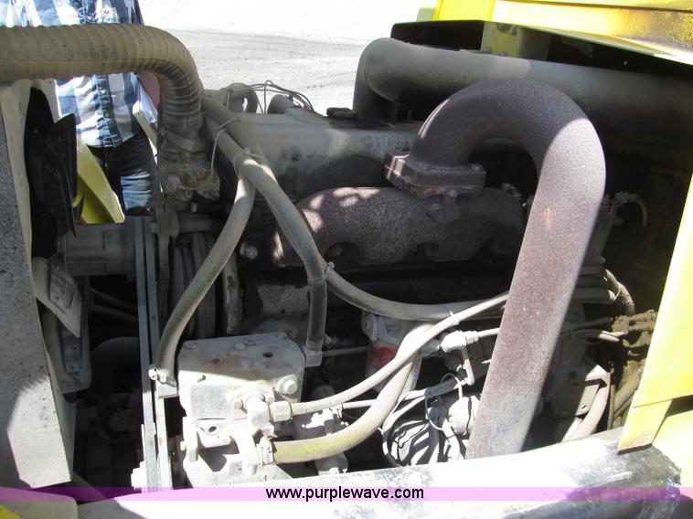 image for item E5964 Hyster H300B forklift