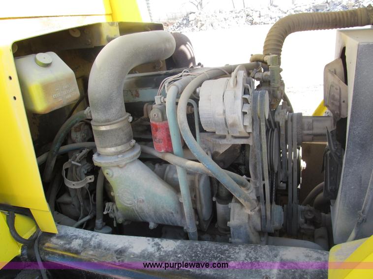 image for item E5964 Hyster H300B forklift