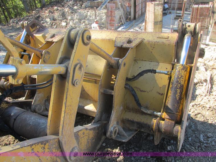 image for item E7404 John Deere 555G Series IV track loader