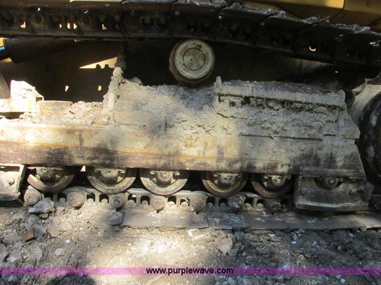 image for item E7404 John Deere 555G Series IV track loader