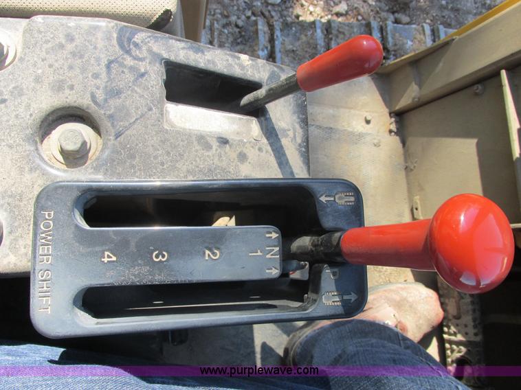 image for item E7404 John Deere 555G Series IV track loader