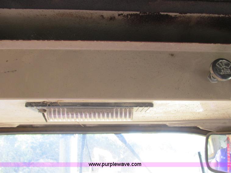 image for item E7404 John Deere 555G Series IV track loader