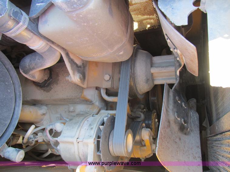 image for item E7404 John Deere 555G Series IV track loader