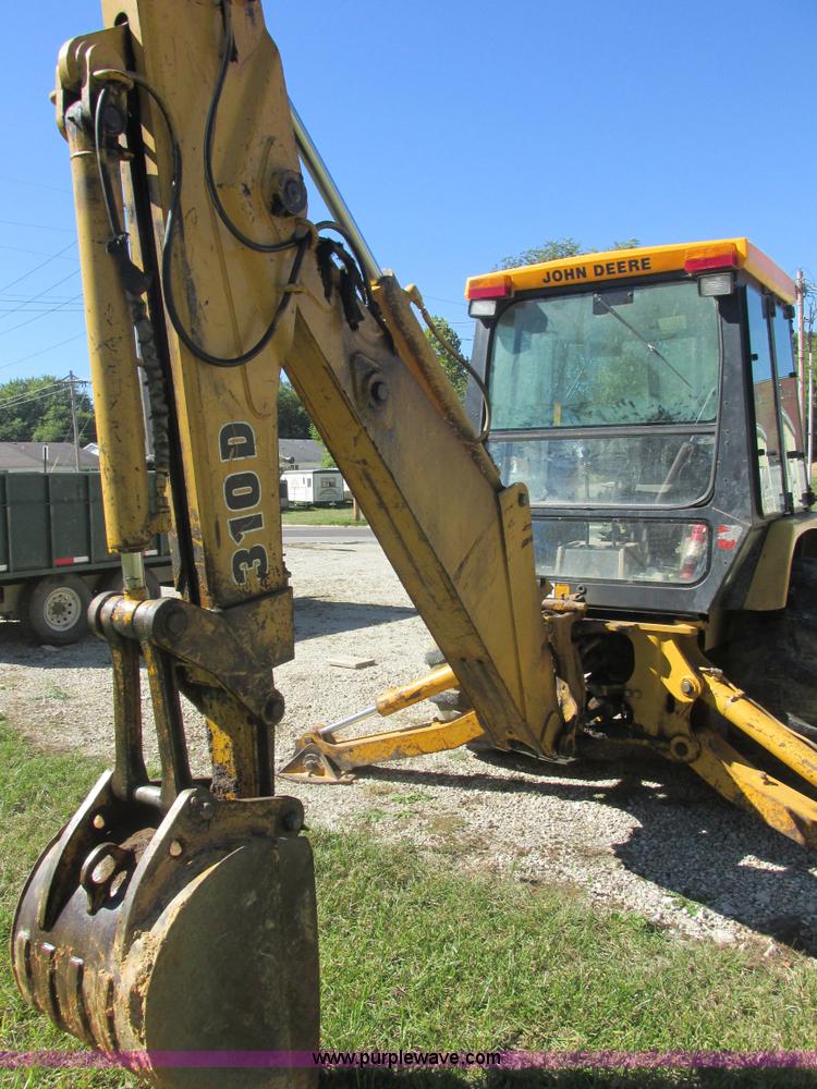 image for item E7405 1992 John Deere 310D backhoe