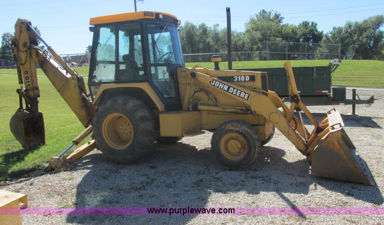 image for item E7405 1992 John Deere 310D backhoe
