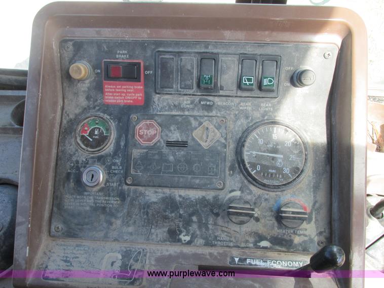 image for item E7405 1992 John Deere 310D backhoe