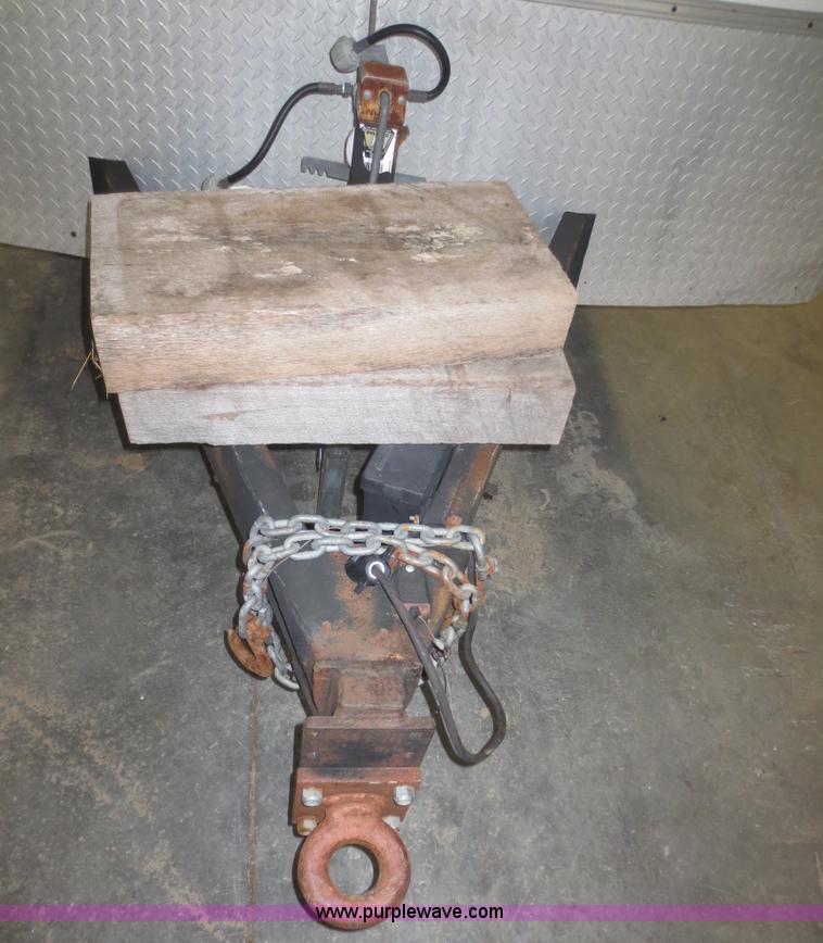 image for item F4402 2002 H&H 28' cargo trailer with living quarters