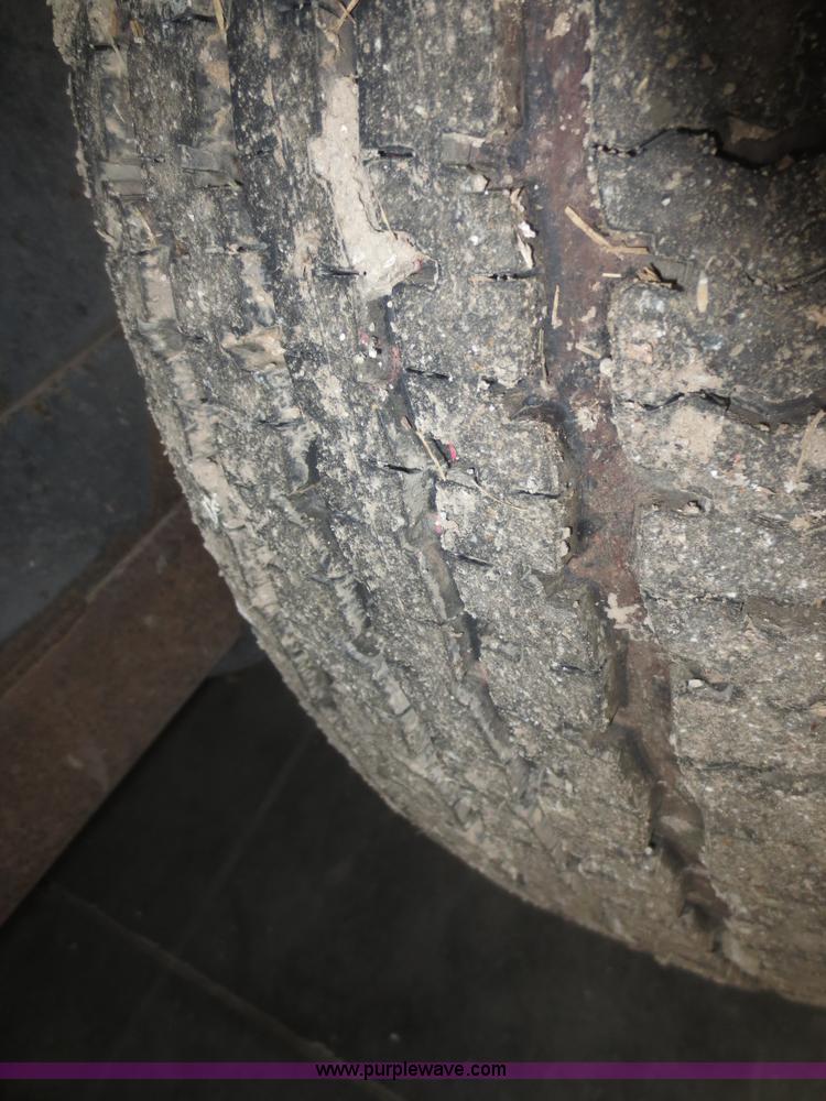 image for item F4402 2002 H&H 28' cargo trailer with living quarters