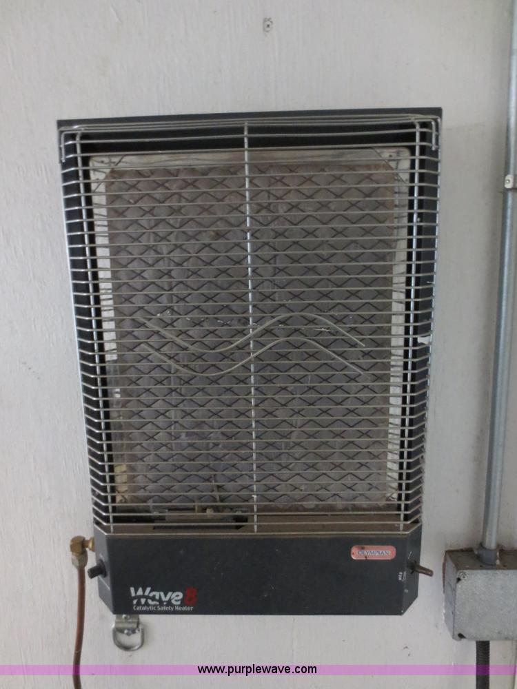 image for item F4402 2002 H&H 28' cargo trailer with living quarters