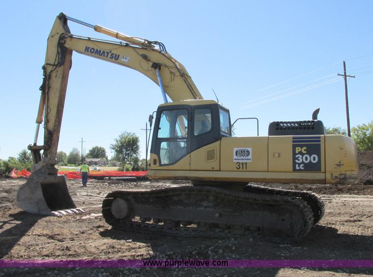 image for item F5303 2004 Komatsu PC300LC-7L excavator
