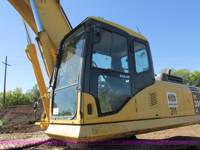image for item F5303 2004 Komatsu PC300LC-7L excavator