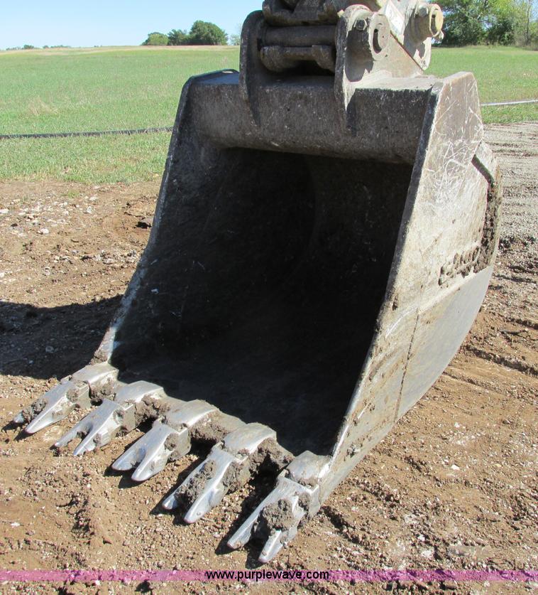 image for item F5303 2004 Komatsu PC300LC-7L excavator