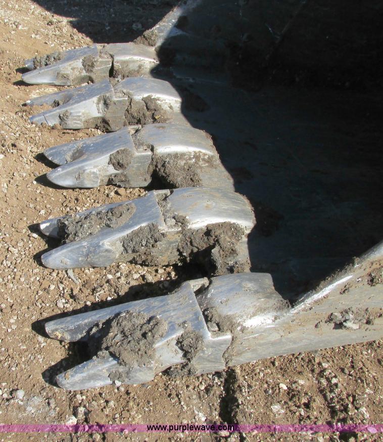 image for item F5303 2004 Komatsu PC300LC-7L excavator