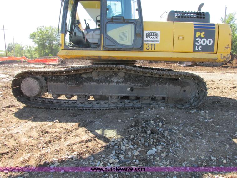 image for item F5303 2004 Komatsu PC300LC-7L excavator