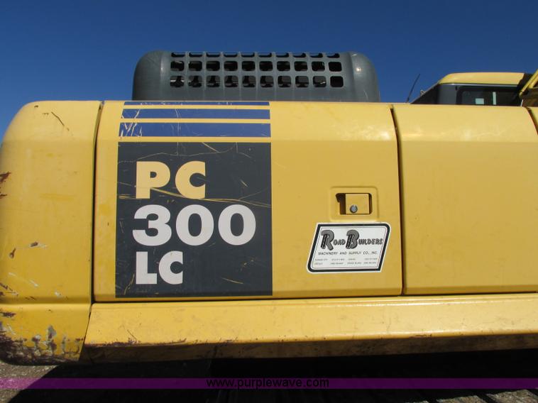 image for item F5303 2004 Komatsu PC300LC-7L excavator