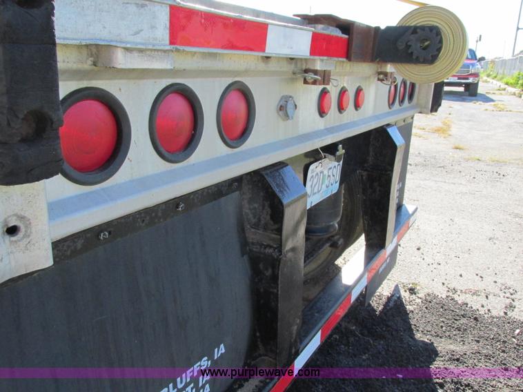 image for item F5304 1999 Fruehauf 48' flatbed spread axle trailer