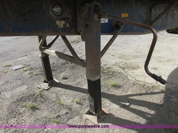 image for item F5304 1999 Fruehauf 48' flatbed spread axle trailer