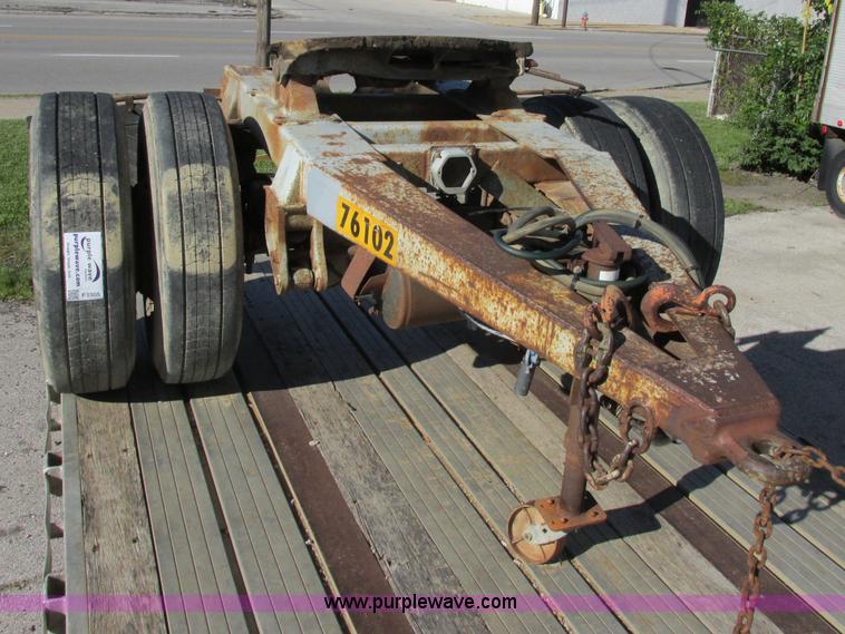 image for item F5305 Semi trailer dolly