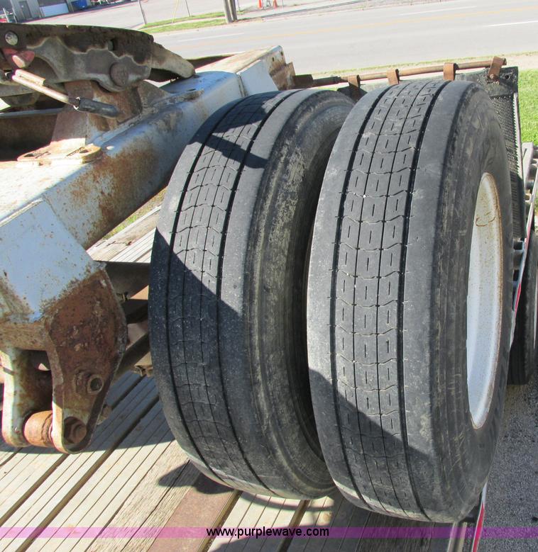 image for item F5305 Semi trailer dolly