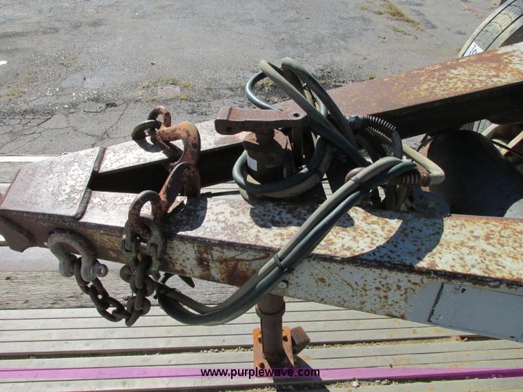 image for item F5305 Semi trailer dolly