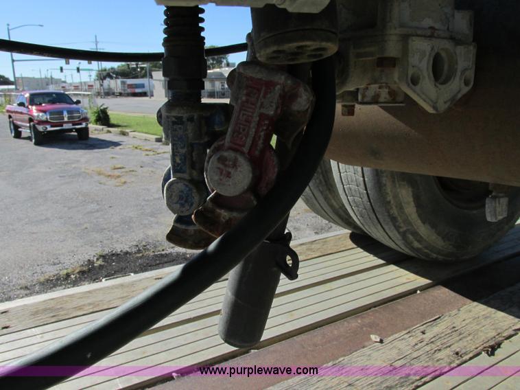 image for item F5305 Semi trailer dolly