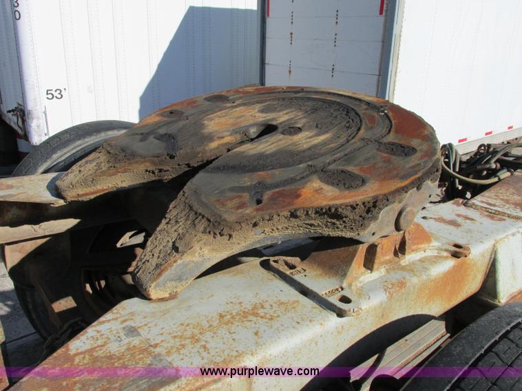 image for item F5305 Semi trailer dolly