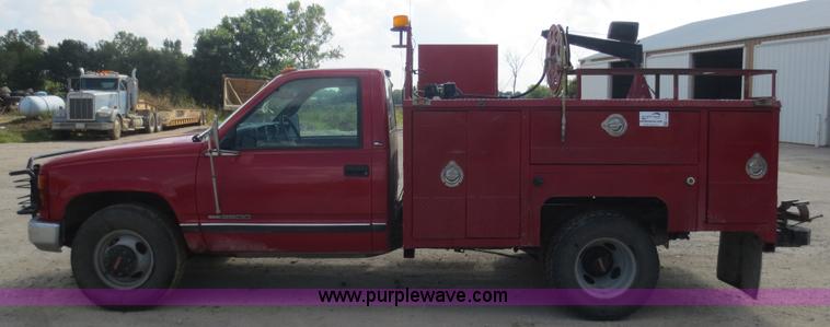 image for item F6682 1999 GMC Sierra Classic 3500 utility truck