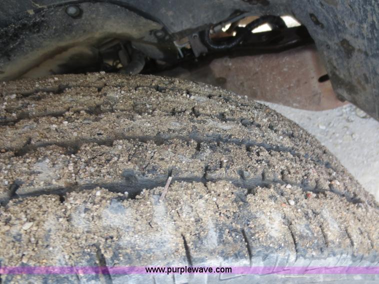 image for item F6682 1999 GMC Sierra Classic 3500 utility truck