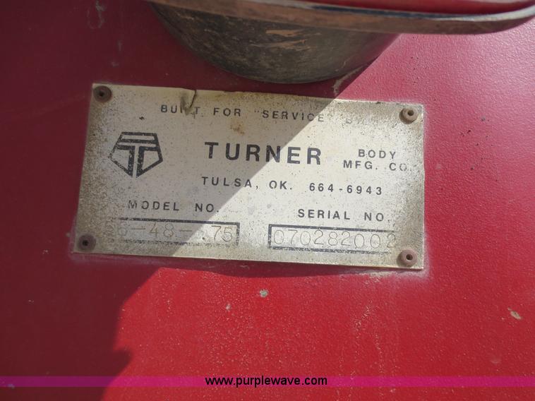 image for item F6682 1999 GMC Sierra Classic 3500 utility truck