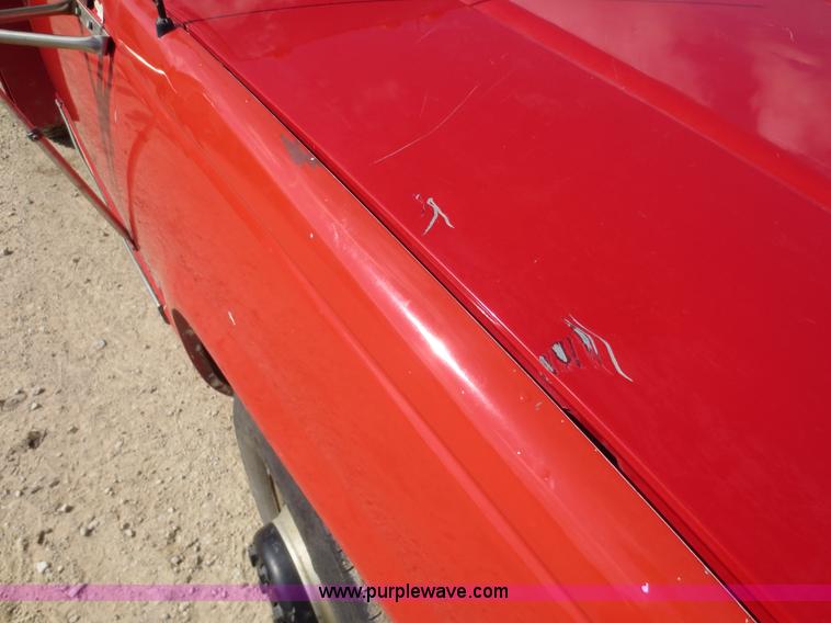 image for item F6682 1999 GMC Sierra Classic 3500 utility truck