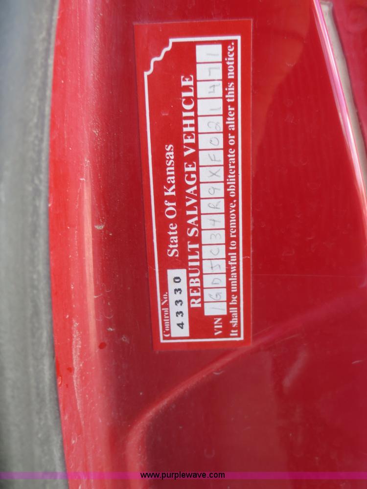 image for item F6682 1999 GMC Sierra Classic 3500 utility truck