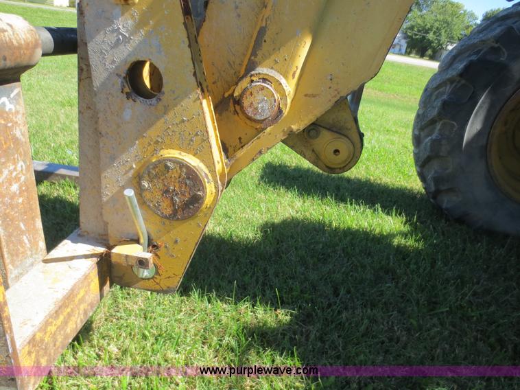image for item F6688 1996 Caterpillar TH63 telehandler