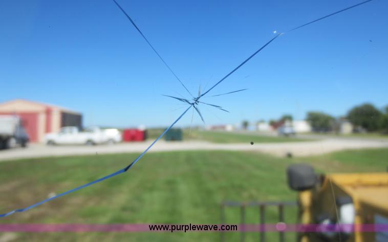 image for item F6688 1996 Caterpillar TH63 telehandler