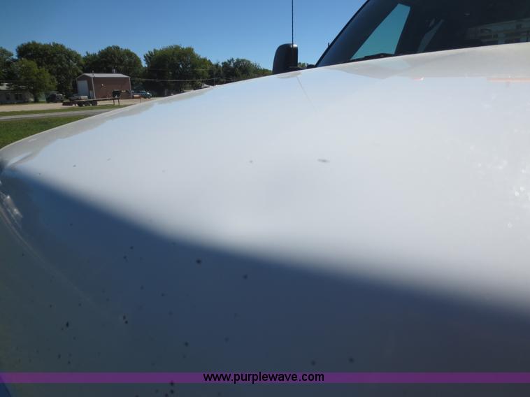 image for item F6689 2006 Chevrolet 3500 Crew Cab utility truck