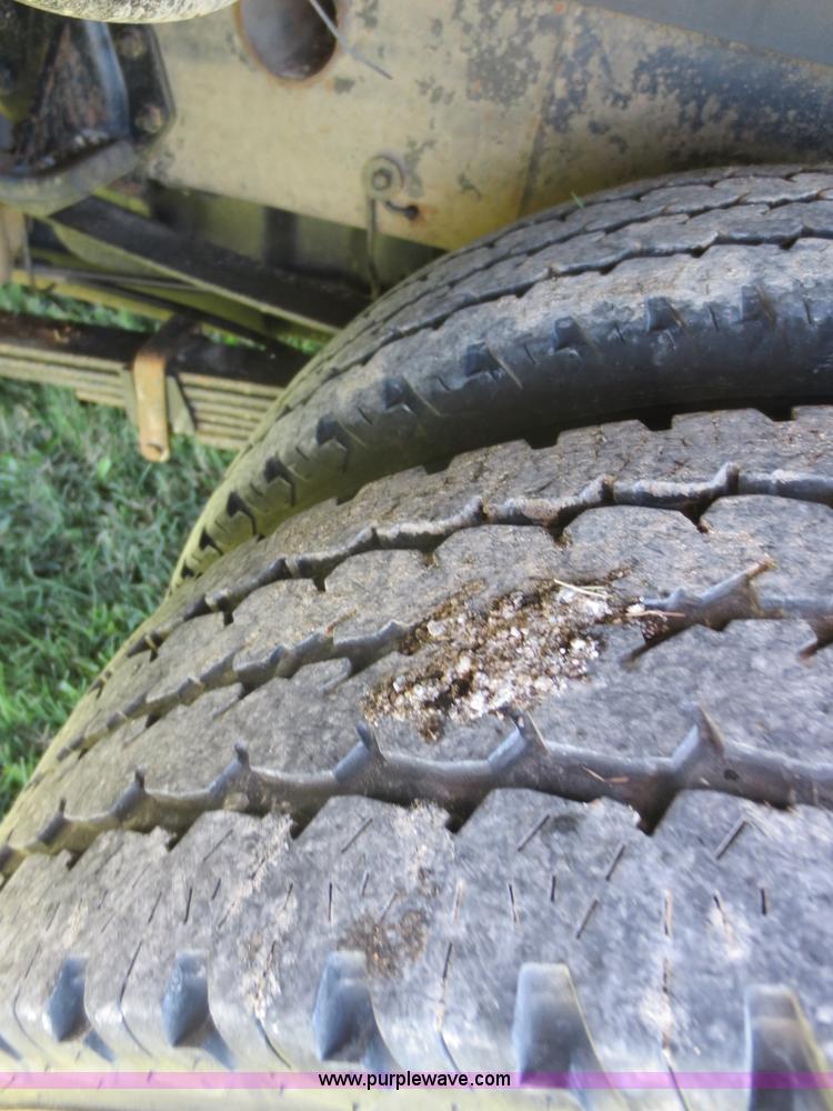 image for item F6689 2006 Chevrolet 3500 Crew Cab utility truck