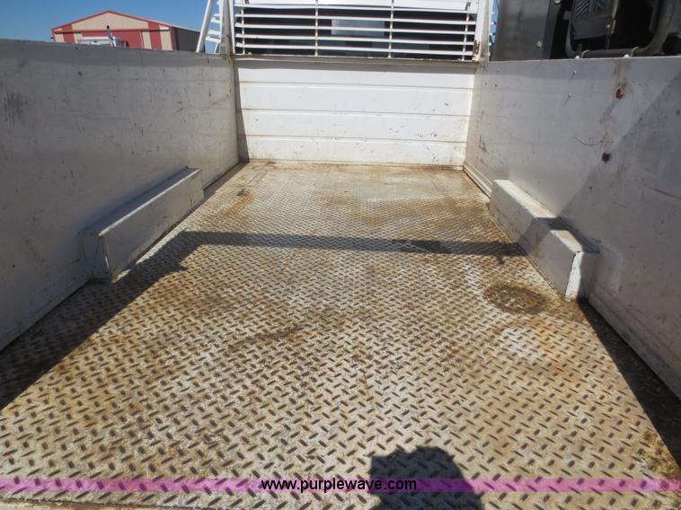 image for item F6689 2006 Chevrolet 3500 Crew Cab utility truck