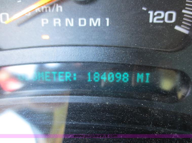 image for item F6689 2006 Chevrolet 3500 Crew Cab utility truck