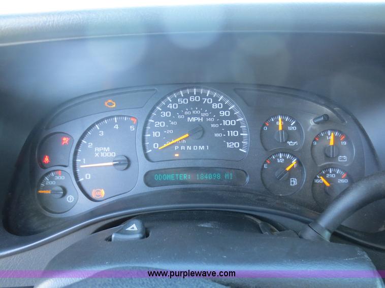 image for item F6689 2006 Chevrolet 3500 Crew Cab utility truck