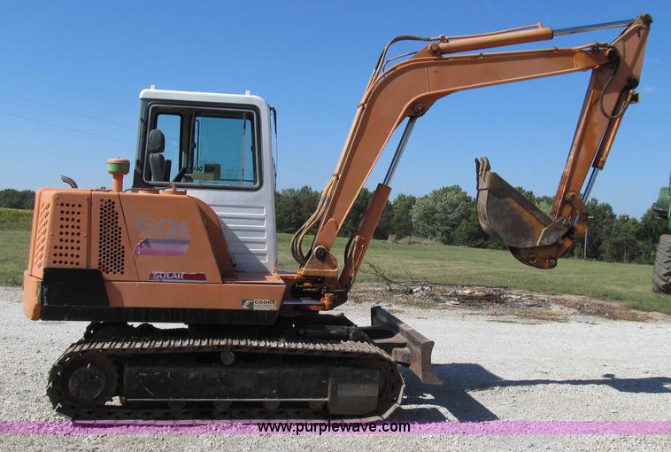 image for item G2121 1995 Daewoo DH50 mini excavator