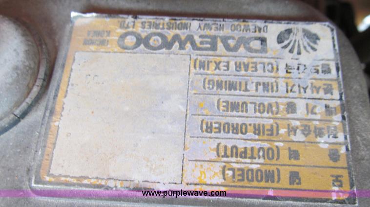 image for item G2121 1995 Daewoo DH50 mini excavator