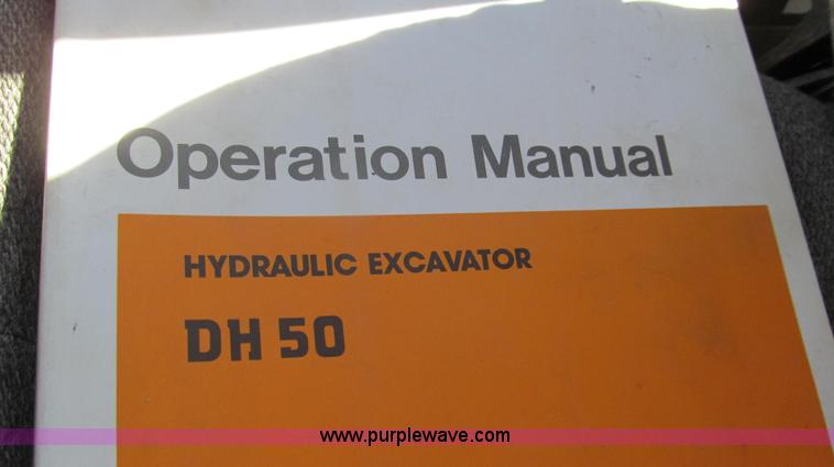 image for item G2121 1995 Daewoo DH50 mini excavator