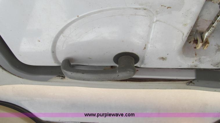 image for item G2121 1995 Daewoo DH50 mini excavator