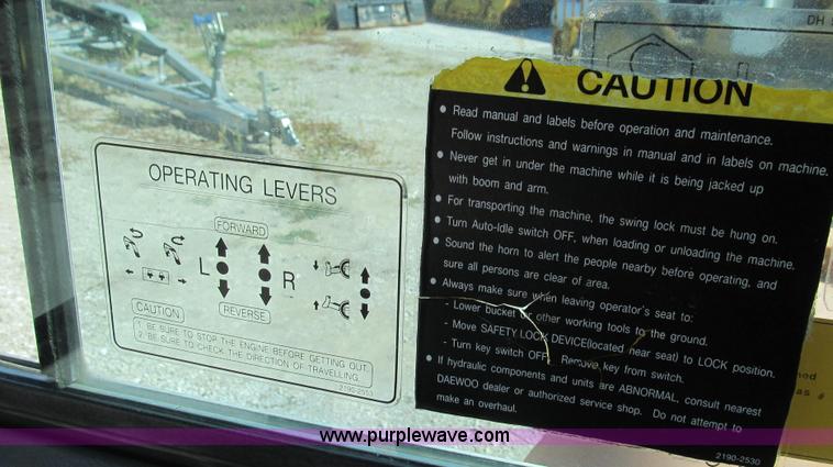 image for item G2121 1995 Daewoo DH50 mini excavator