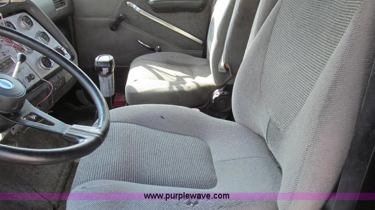 image for item G2124 1997 Ford LTLA9000 AeroMax 120 dump truck